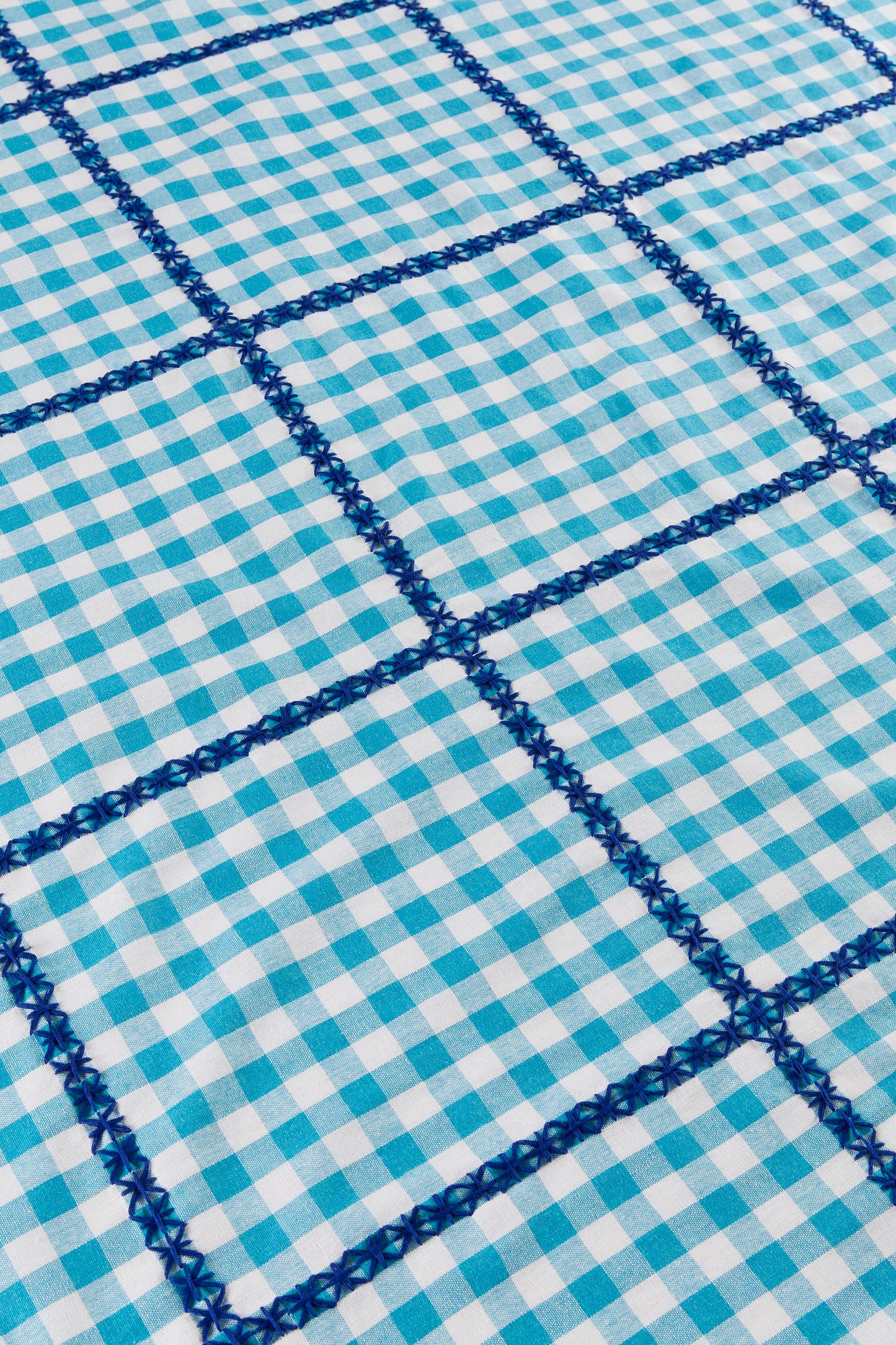 cadenita cyan tablecloth